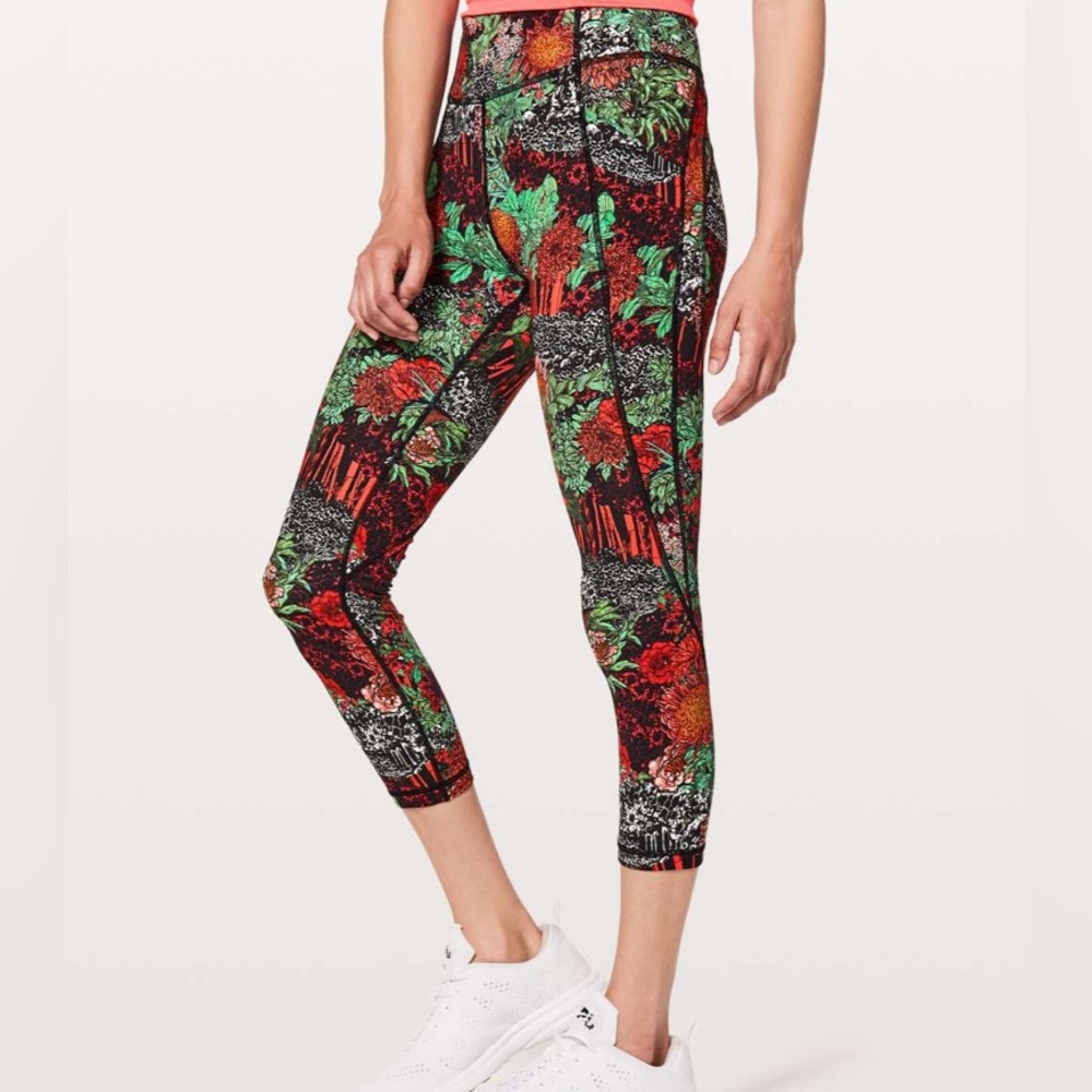 Lululemon Time To Sweat Crop 23”, Zen Garden Multi